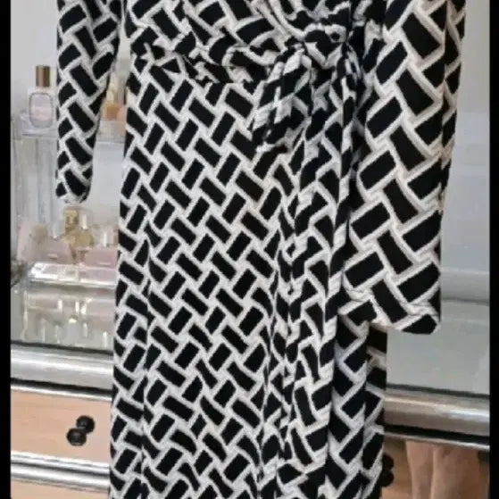 [BUNJANG] Patterned Long Wrap Dress / 패턴 롱 랩 원피스55.66