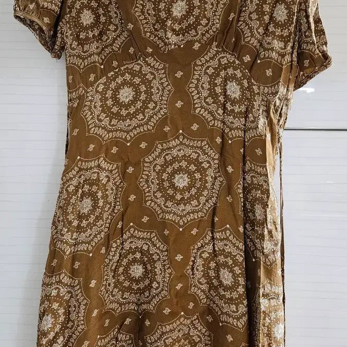[BUNJANG] SEZWICK Brown Pattern Mini Dress / SEZWICK 반팔 미니 원피스 브라운 패턴