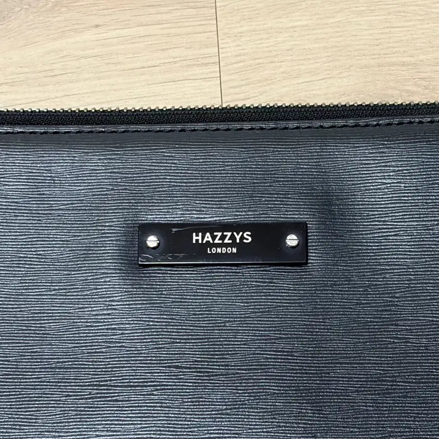 [BUNJANG] Hazzys Clutch Bag / 헤지스 클러치백 팝니다