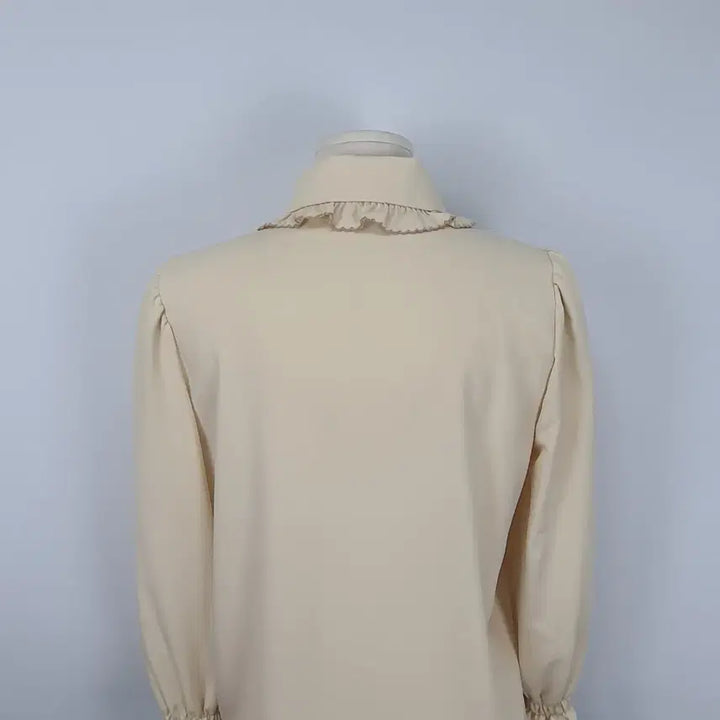 [BUNJANG] Ivory Frill Blouse - Women&