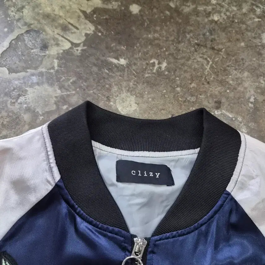 [BUNJANG] Muzak Clizy Embroidered Satin Jacket / F) 무자크 클리지 자수 새틴자켓 점퍼 샤틴 자켓 스타디움자켓
