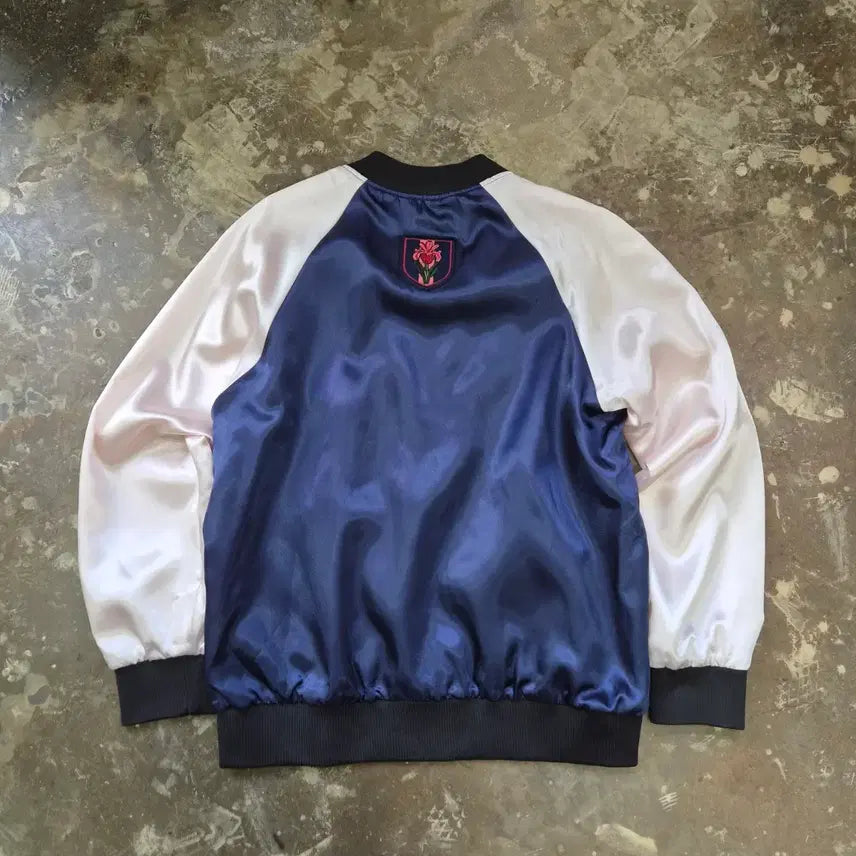 [BUNJANG] Muzak Clizy Embroidered Satin Jacket / F) 무자크 클리지 자수 새틴자켓 점퍼 샤틴 자켓 스타디움자켓