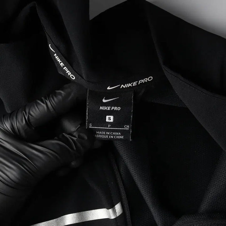 [BUNJANG] Nike Pro Big Swoosh Logo Woven Full-Zip Jumper / 나이키 프로 빅 스우시 로고 우븐 풀집 점퍼