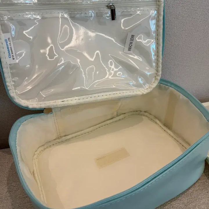 [BUNJANG] Sanrio Cinnamoroll Leather Pouch / 시나모롤 가죽파우치 가방 새상품