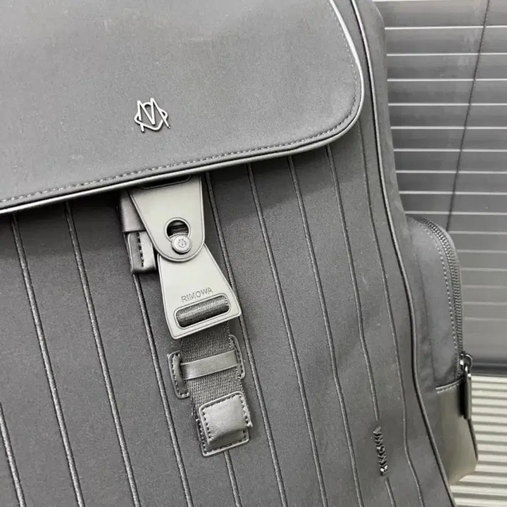 [BUNJANG] Rimowa Never Still Canvas Flap Backpack / 리모와 네버 스틸 캐주얼 스포츠 캔버스 플랩 백팩/숄더백, 대형, 하이킹