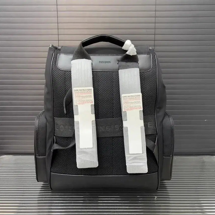 [BUNJANG] Rimowa Never Still Canvas Flap Backpack / 리모와 네버 스틸 캐주얼 스포츠 캔버스 플랩 백팩/숄더백, 대형, 하이킹