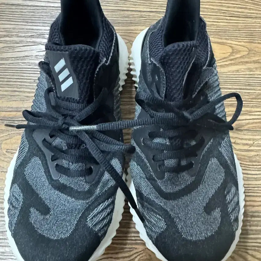 [BUNJANG] Adidas Alpha Bounce 245 Core Black Continental Sneakers / 아디다스 알파 바운스 245 코어 블랙 컨티넨탈