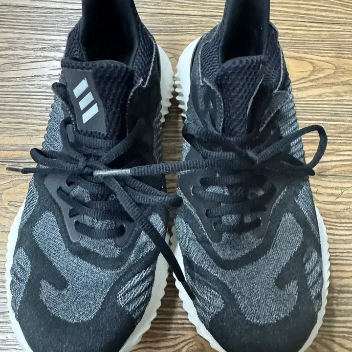 [BUNJANG] Adidas Alpha Bounce 245 Core Black Continental Sneakers / 아디다스 알파 바운스 245 코어 블랙 컨티넨탈