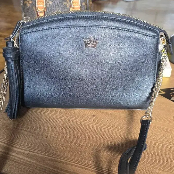 [BUNJANG] J.ESTINA Black Chain Crossbody Bag / 제이에스티나 블랙 체인 크로스백
