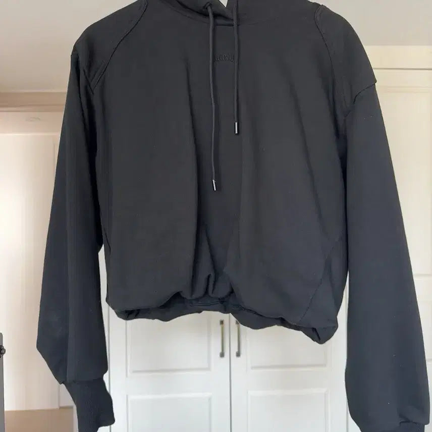[BUNJANG] Juun.J Black Crop Hoodie / 준지 블랙후드 크롭티