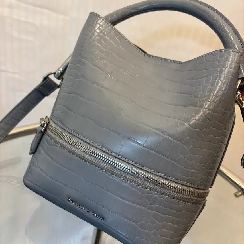 [SOLD OUT] 정품 찰스앤키스 버킷 투웨이 토트백