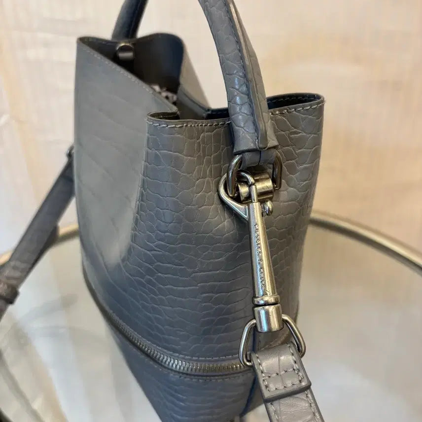 [SOLD OUT] 정품 찰스앤키스 버킷 투웨이 토트백