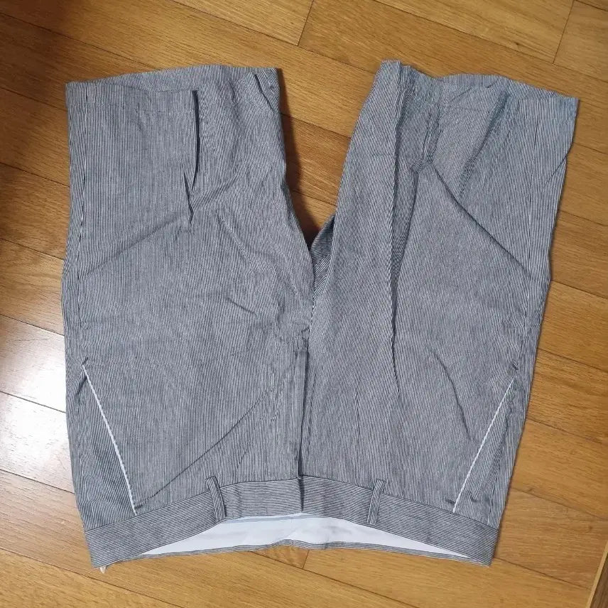 [BUNJANG] Striped Pattern Shorts / 세로 스트라이프 반바지 18