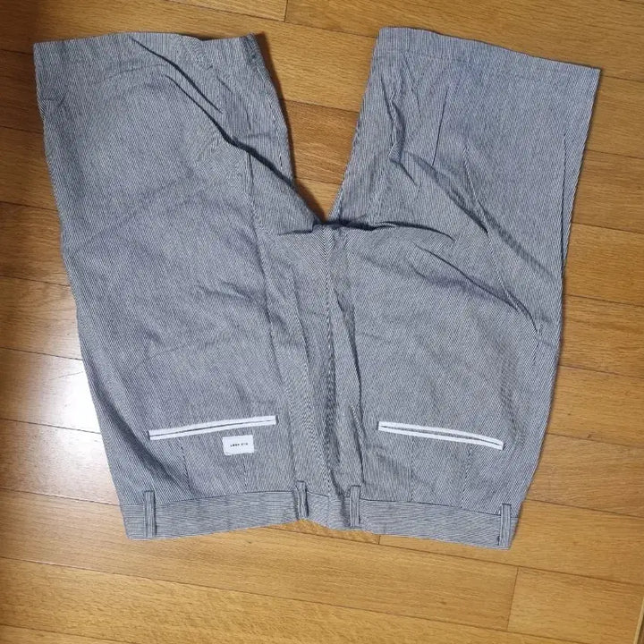[BUNJANG] Striped Pattern Shorts / 세로 스트라이프 반바지 18