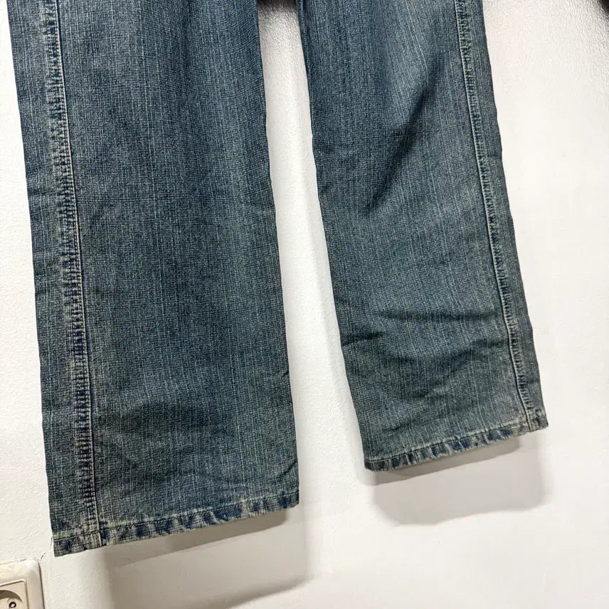 [SOLD OUT] VTG 빈티지 배색 포켓 디테일 워싱 와이드 카고 데님 팬츠