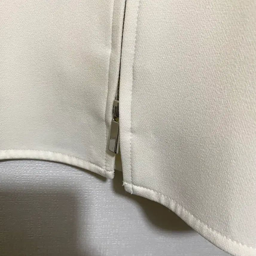 [BUNJANG] R2W Si Hwa Flare White Skirt / r2w 레디투웨어 시화 플레어 화이트 스커트
