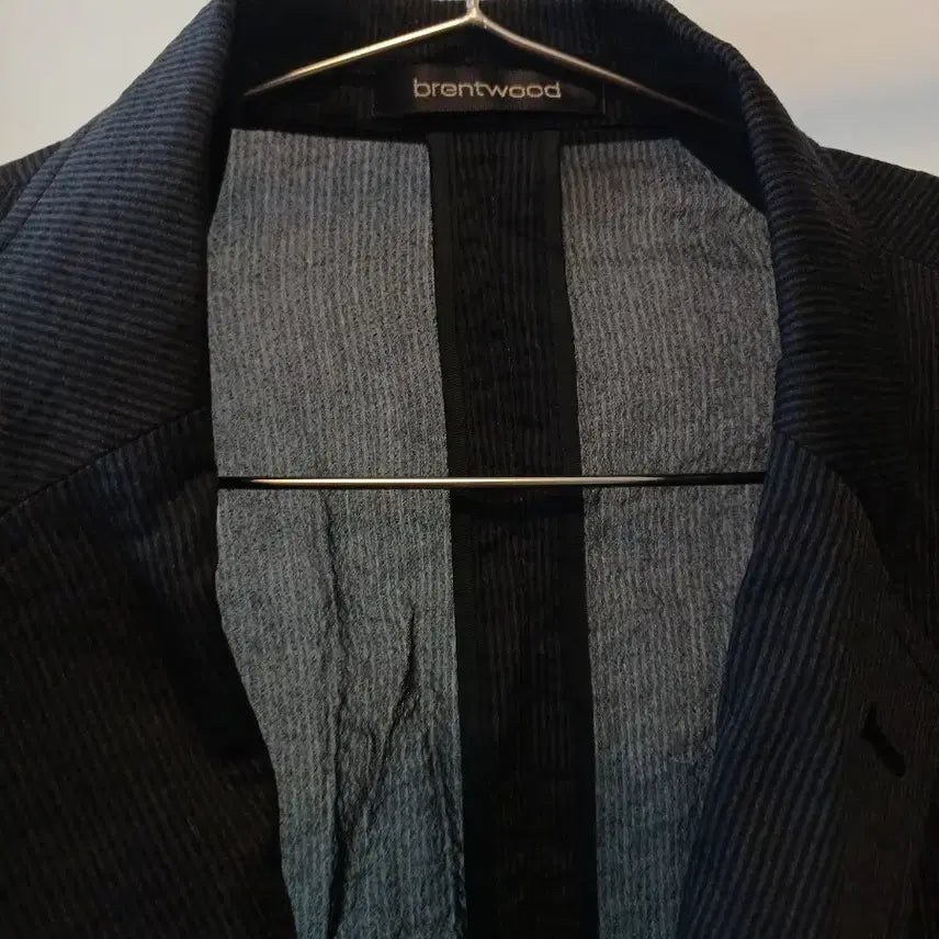 [BUNJANG] Brentwood Navy Stripe Jacket (Size 100) / 브렌트우드 네이비 스트라이프 자켓 100