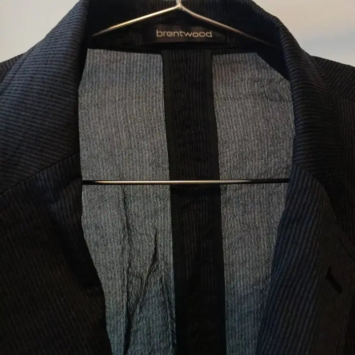 [BUNJANG] Brentwood Navy Stripe Jacket (Size 100) / 브렌트우드 네이비 스트라이프 자켓 100