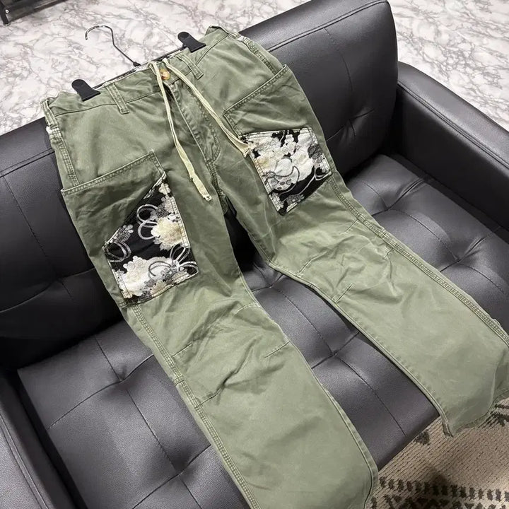 [BUNJANG] Masayu Karakuri Oriental Detailed Embroidery Pants / Masayu 마사유 카라쿠리맛 오리엔탈 디테일 자수 팬츠