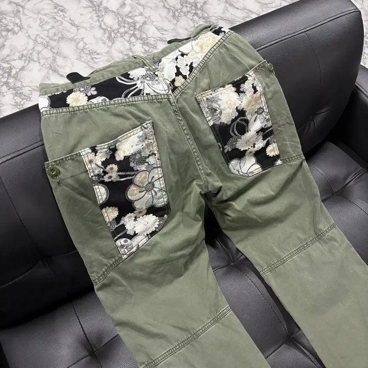 [BUNJANG] Masayu Karakuri Oriental Detailed Embroidery Pants / Masayu 마사유 카라쿠리맛 오리엔탈 디테일 자수 팬츠