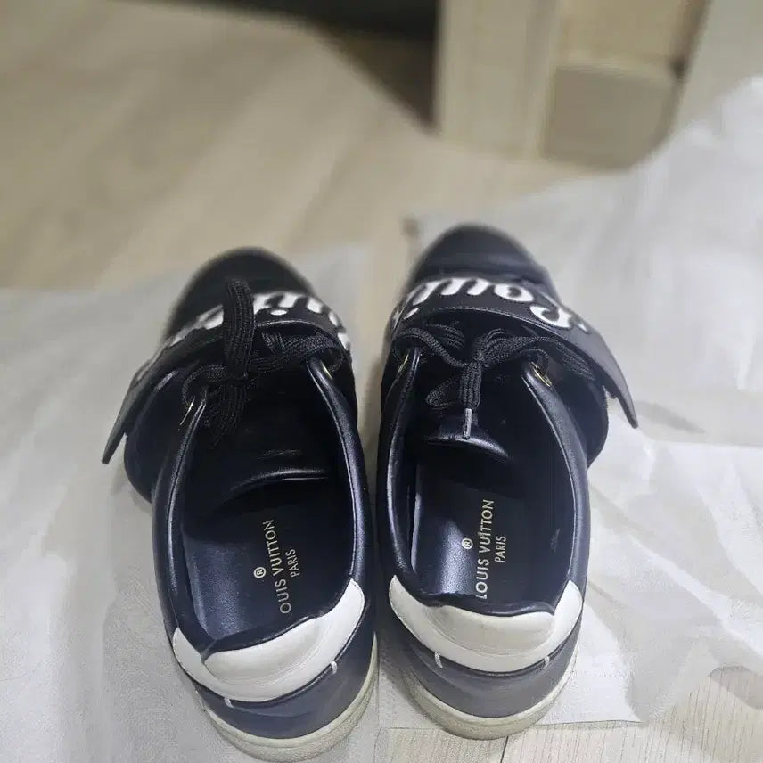 [BUNJANG] Louis Vuitton Leather Sneakers Black / 루이비통 레더 스니커즈 블랙