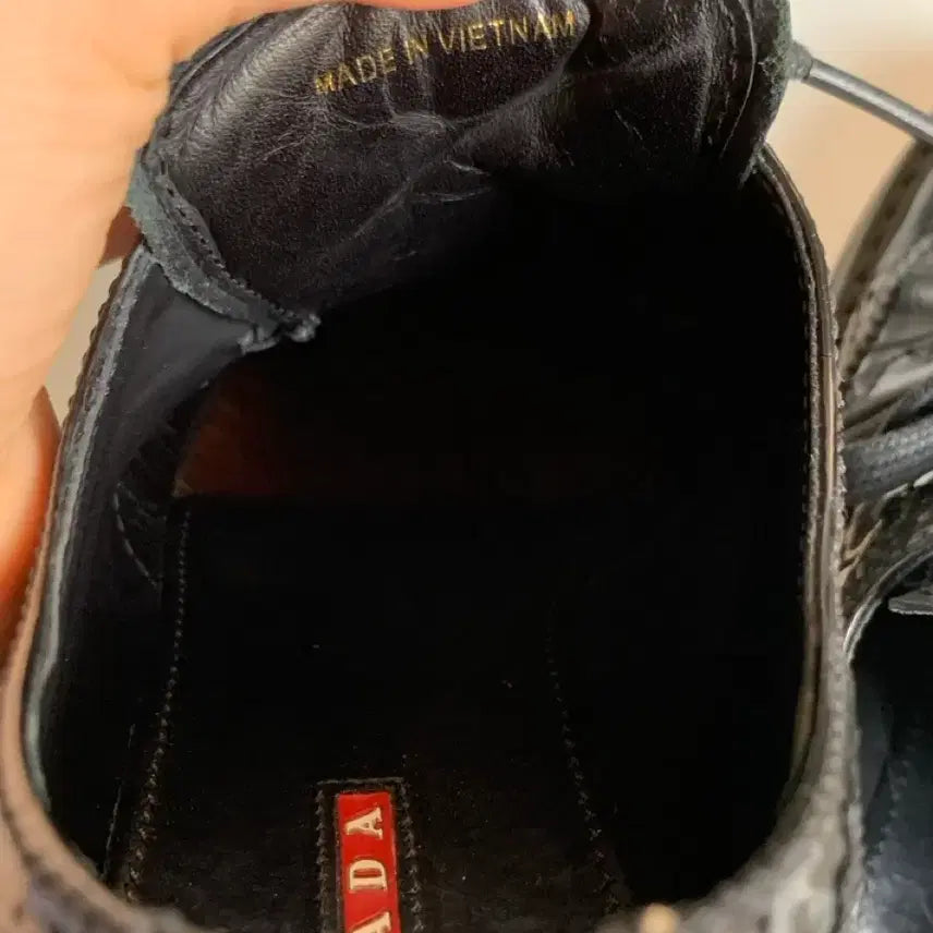 [BUNJANG] Prada Wingtip Brogue Derby Shoes / 프라다 윙팁 브로그 더비 슈즈