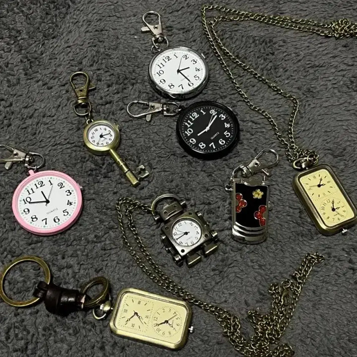[BUNJANG] Robot Clock Necklace Keychain / [새상품] 로봇시계목걸이 키링 열쇠고리