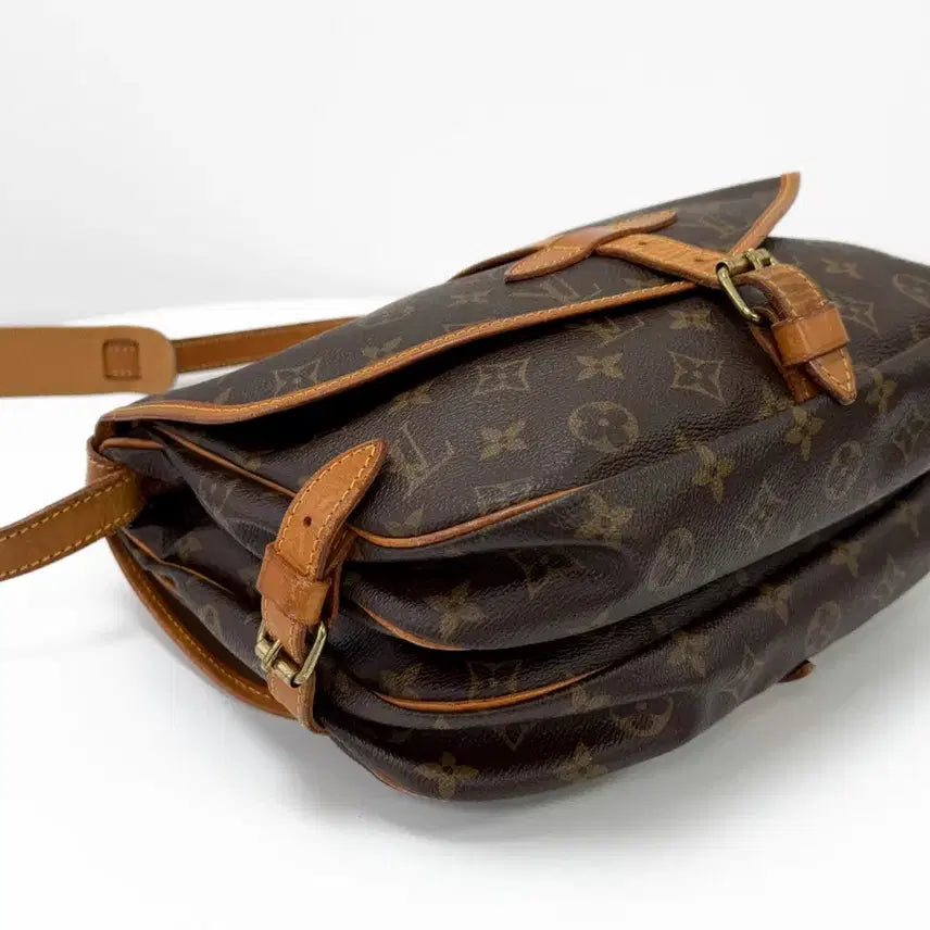 [BUNJANG] Louis Vuitton Monogram Saumur 30 Messenger Bag / 루이비통 모노그램 소뮈르 30 메신저 크로스백