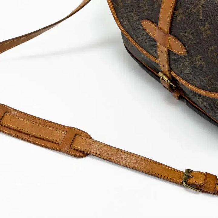 [BUNJANG] Louis Vuitton Monogram Saumur 30 Messenger Bag / 루이비통 모노그램 소뮈르 30 메신저 크로스백