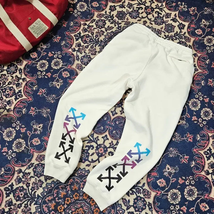 [BUNJANG] Off-White 18AW Signature Printed Fleece Pants - L / 오프화이트 18AW 시그니쳐 프린팅 기모 팬츠 L size