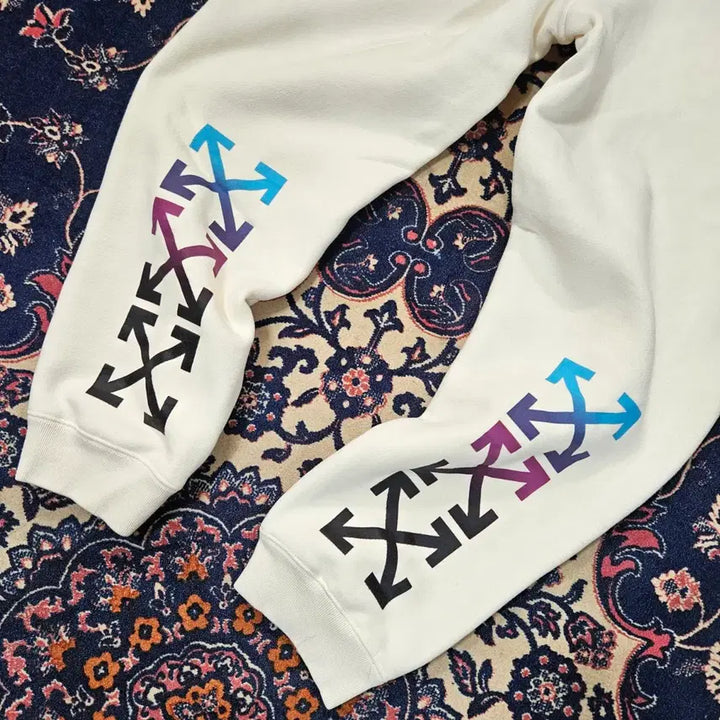 [BUNJANG] Off-White 18AW Signature Printed Fleece Pants - L / 오프화이트 18AW 시그니쳐 프린팅 기모 팬츠 L size