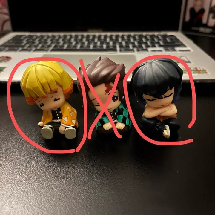 [BUNJANG] Demon Slayer Shoulder Bump Gacha - Zenitsu, Inosuke Bundle Set / 귀멸의 칼날 어깨쿵 가챠 - 젠이츠,이노스케 일괄