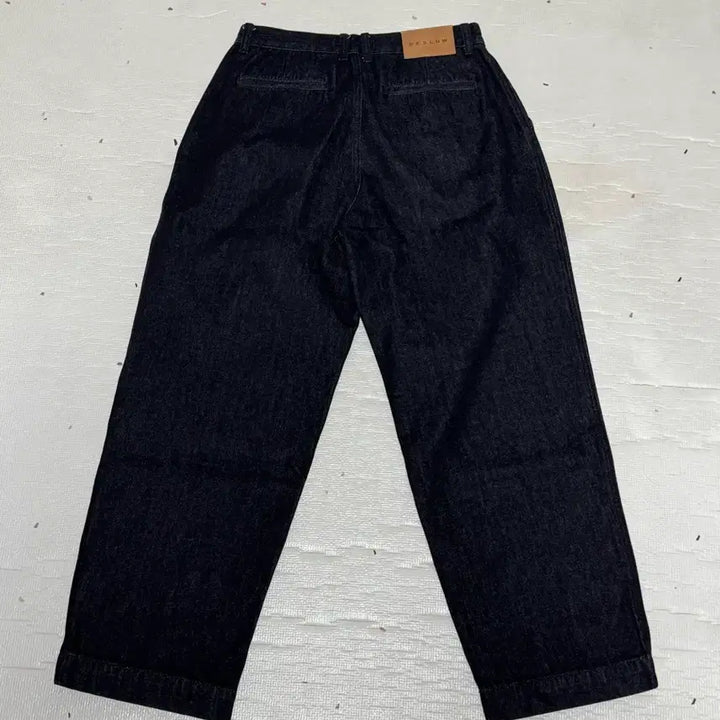 [BUNJANG] Beslow One Tuck Curved Jeans - Black / [30] 비슬로우 원 턱 커브드 진 - 블랙