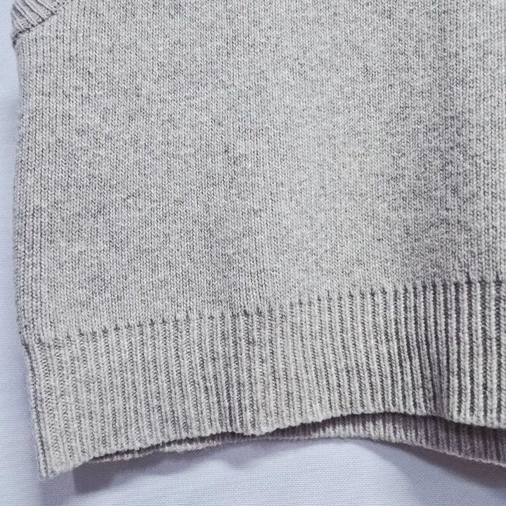 [BUNJANG] RE_L Beige V-neck Knit Vest / RE_L 리엘 브이넥 니트 조끼 베이지 FREE