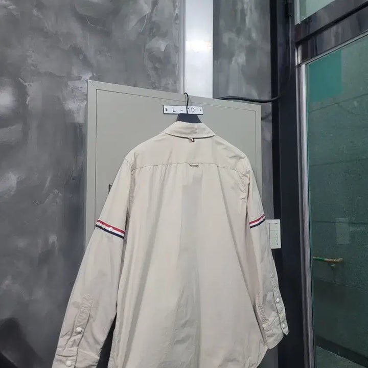 [BUNJANG] Thom Browne Armband Beige Shirt Jacket (Size 3) / (정품) 톰브라운 암밴드 베이지 셔츠 자켓 3사이즈(2XL110)