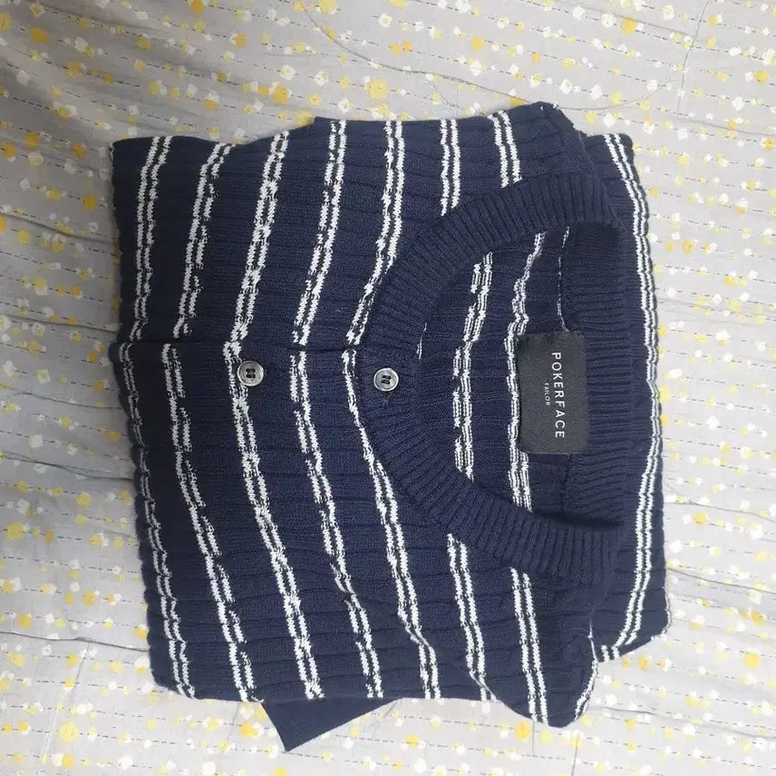 [BUNJANG] Poker Face Henley Neck Knit / [50]포커페이스 헨리넥 니트