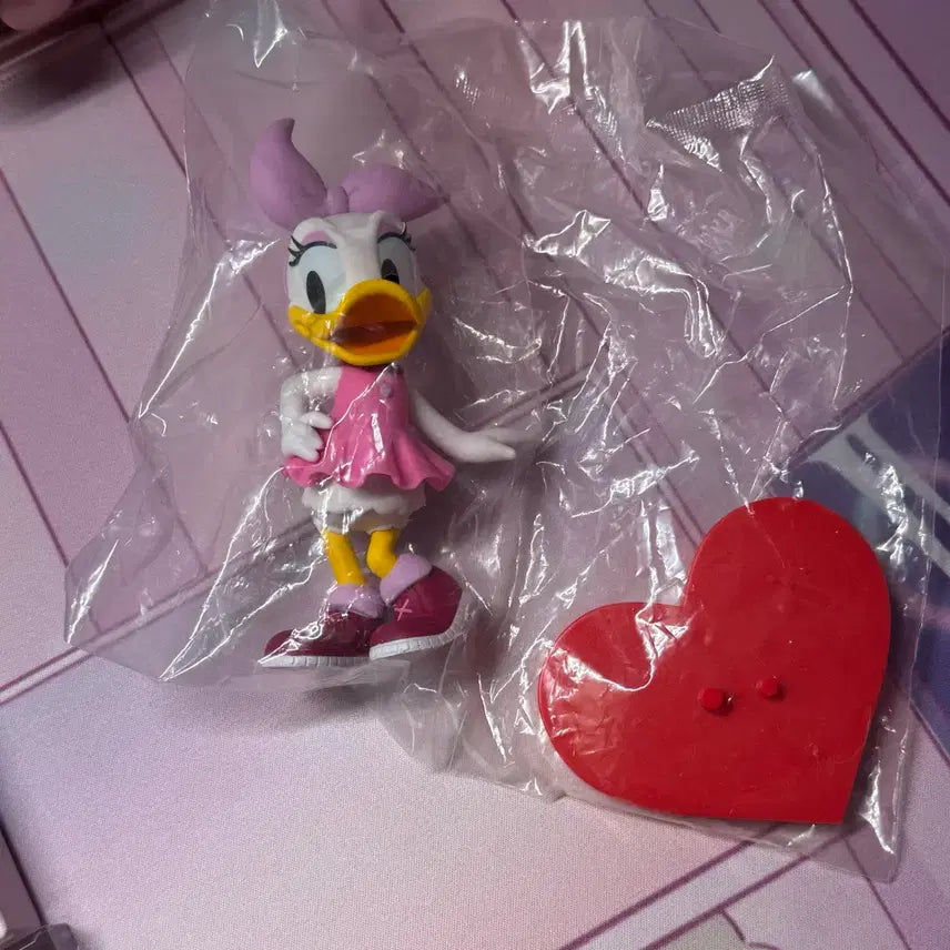 [BUNJANG] Disney Daisy Duck Figure (Banpresto) / 디즈니 데이지덕 피규어 정품 반프
