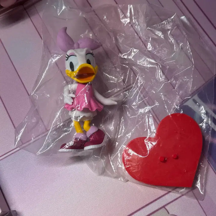 [BUNJANG] Disney Daisy Duck Figure (Banpresto) / 디즈니 데이지덕 피규어 정품 반프