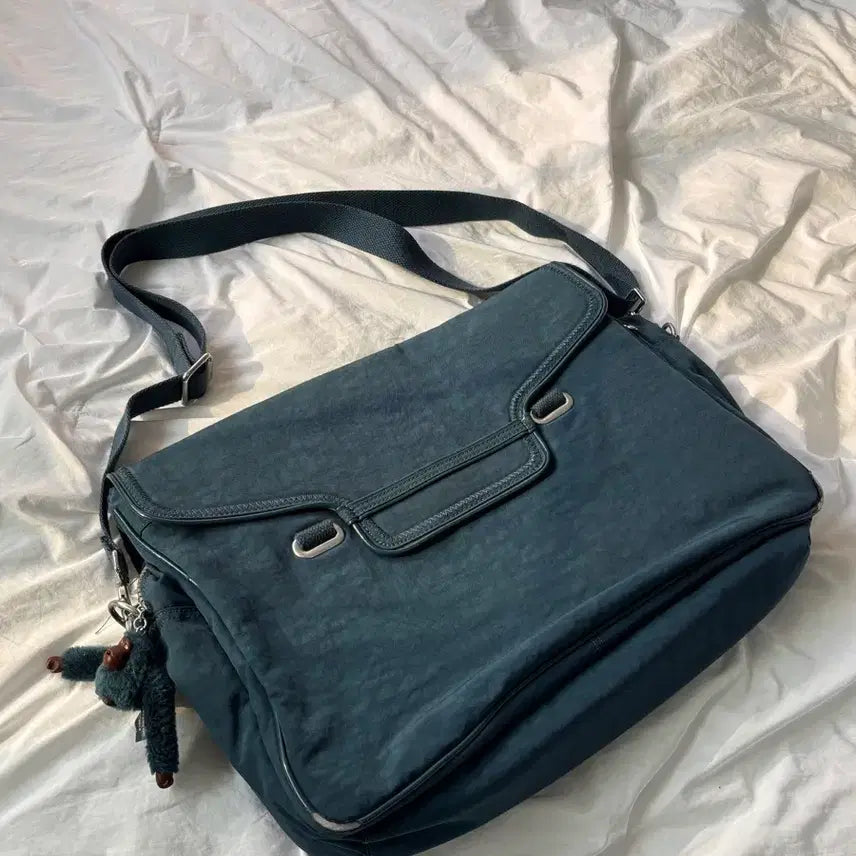 [BUNJANG] Kipling Messenger Bag / 키플링 메신저백 / 노트북 가방 / 크로스백