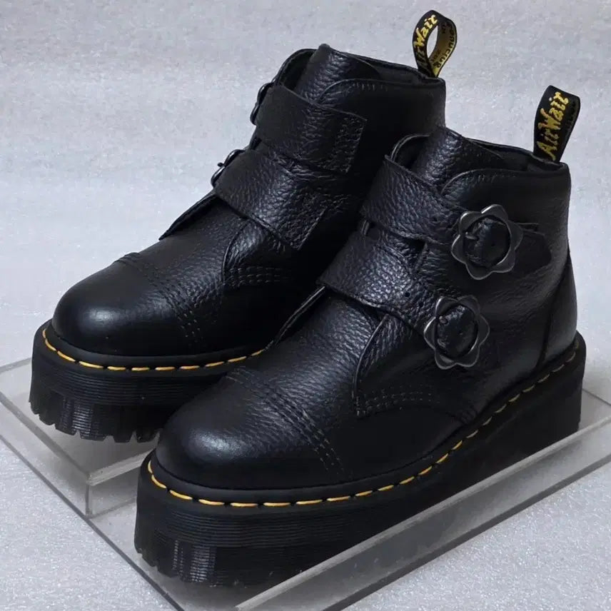 [BUNJANG] Dr. Martens Devon Flower Buckle Platform Boots (Unused) / [미사용] 닥터마틴 데본 플라워 버클 플랫폼 부츠 공용 250