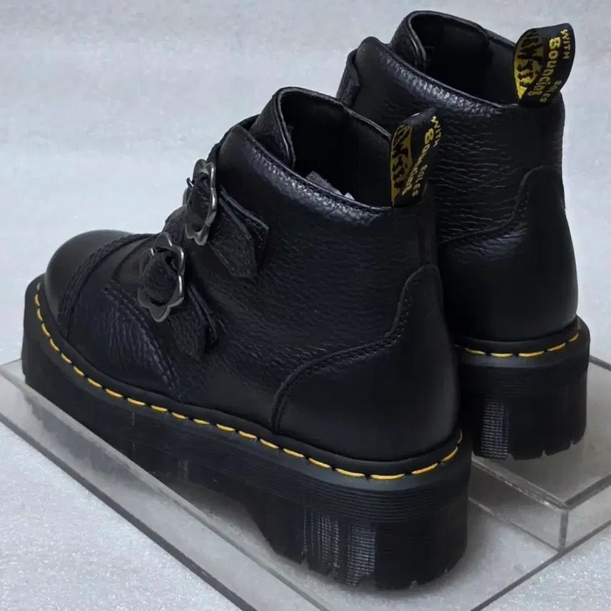 [BUNJANG] Dr. Martens Devon Flower Buckle Platform Boots (Unused) / [미사용] 닥터마틴 데본 플라워 버클 플랫폼 부츠 공용 250