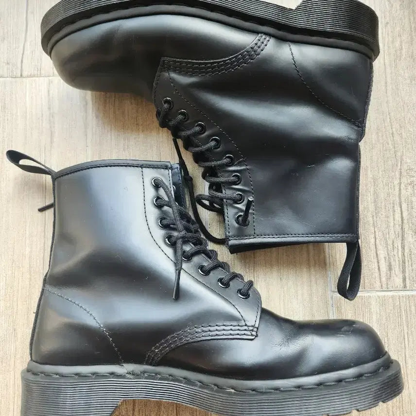 [SOLD OUT] 닥터마틴 1460 모노 (260)