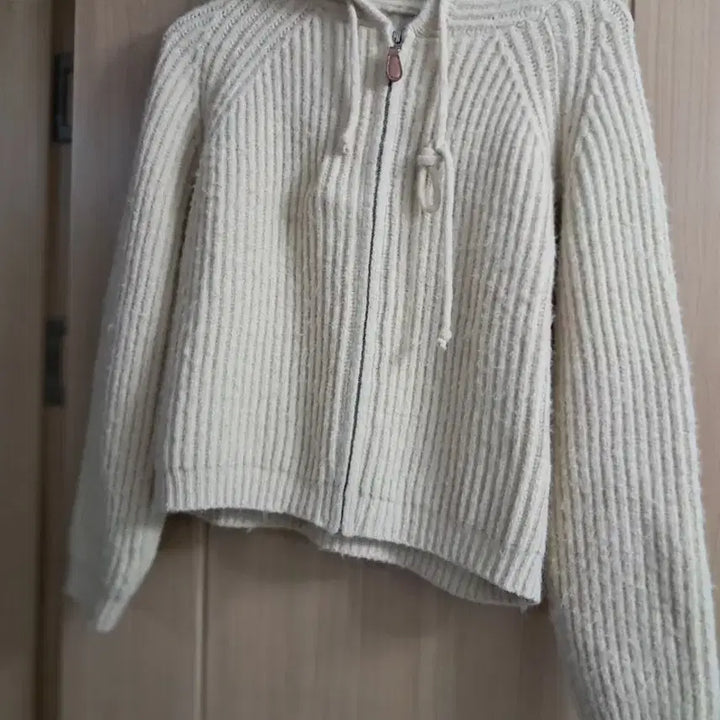 [BUNJANG] Ivory Knit Hooded Zip-up / 아이보리 니트 후드 집업