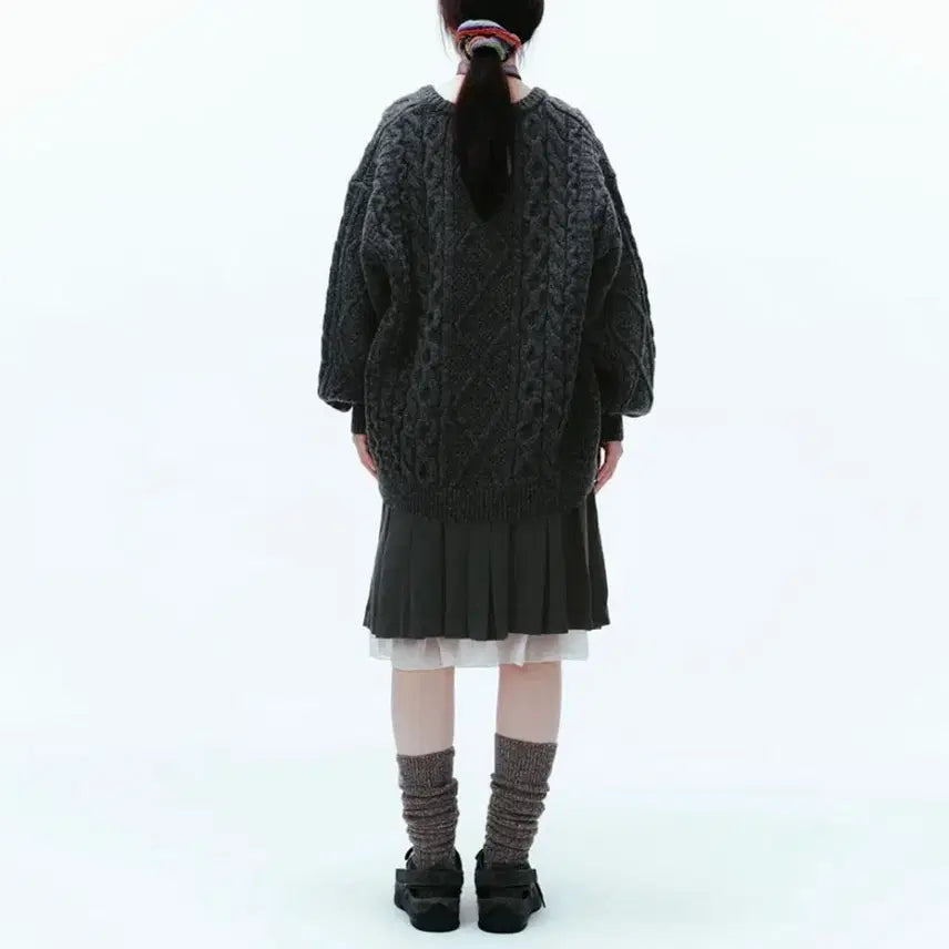 [BUNJANG] Koiseio Pompom Cable Knit Charcoal Sweater / 코이세이오 폼폼 케이블 니트 차콜
