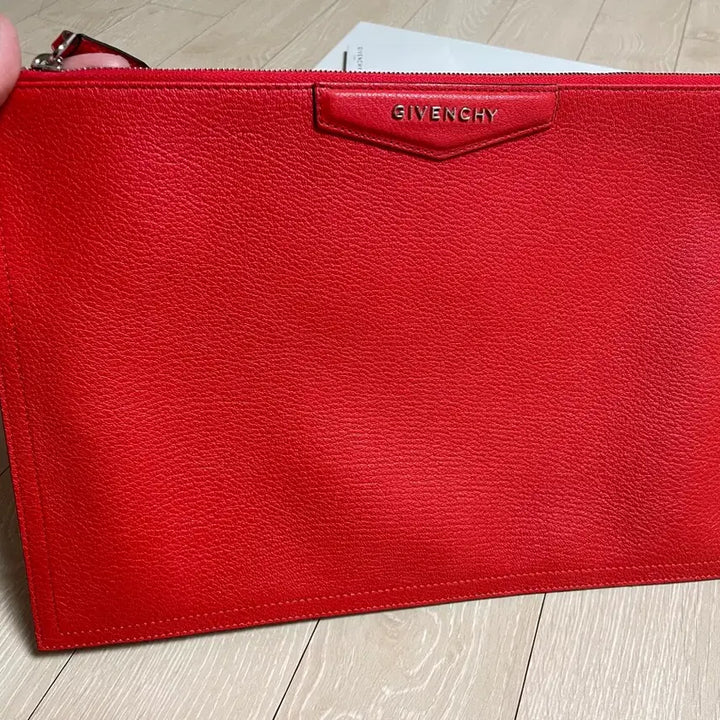 [BUNJANG] Givenchy Antigona Clutch Bag / 지빙시 안티고나 클러치백 새제품