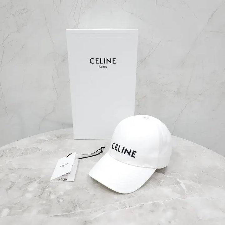 [BUNJANG] Celine Baseball Cap White / 셀린느 코튼 베이스볼 캡 화이트 2AUS9969P