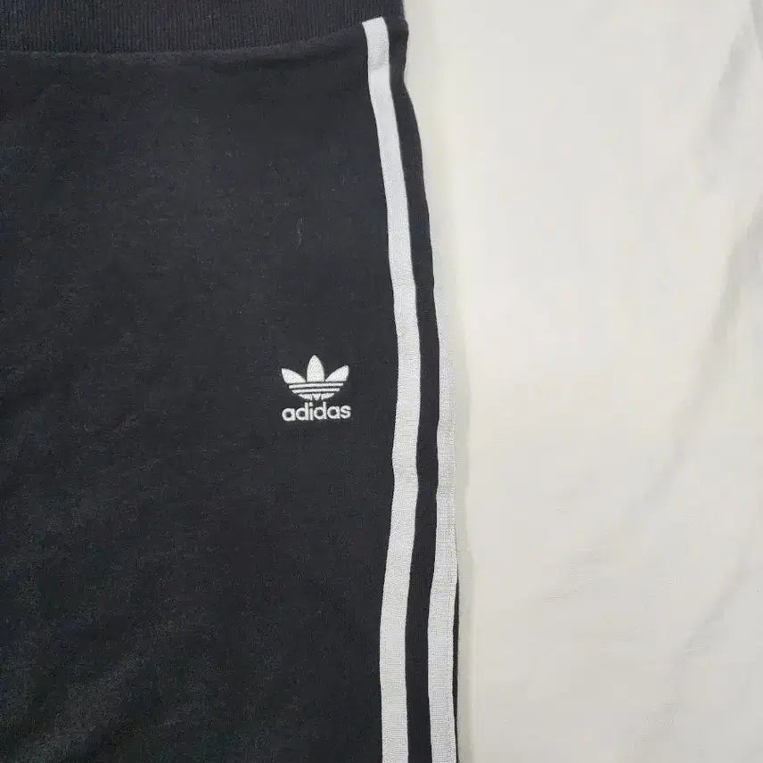 [BUNJANG] Adidas Trefoil Banding Mini Sweat Skirt / (28)아디다스 트레포일 밴딩 스웻 미니 스커트