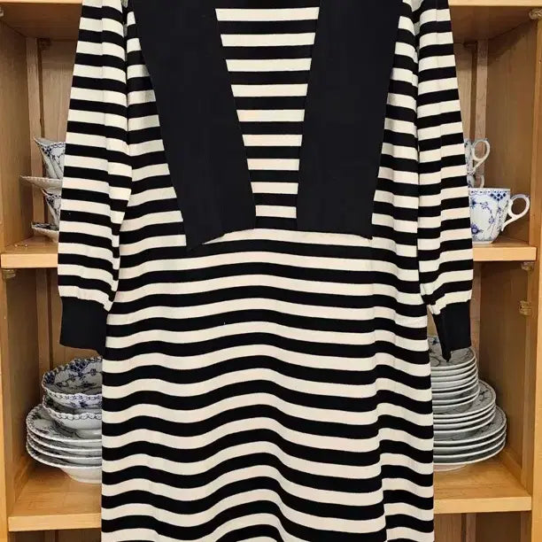 [BUNJANG] Black Cape Knit Dress / 블랙 케이프 니트 원피스(새옷)