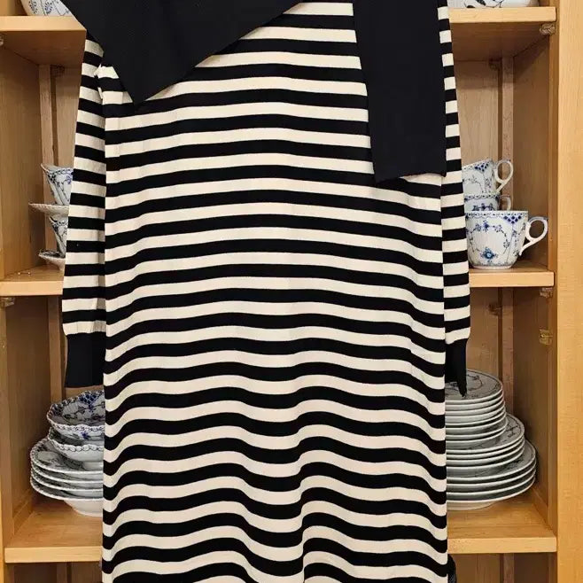 [BUNJANG] Black Cape Knit Dress / 블랙 케이프 니트 원피스(새옷)