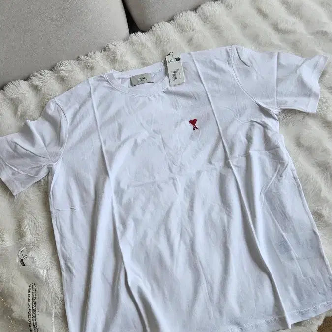 [BUNJANG] Ami T-shirt / 아미 반팔  티셔츠. Ami. 새상품.